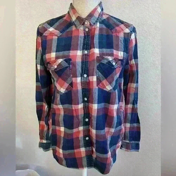 American Eagle Outfitters Tops - American Eagle-Long sleeve button down shirt
